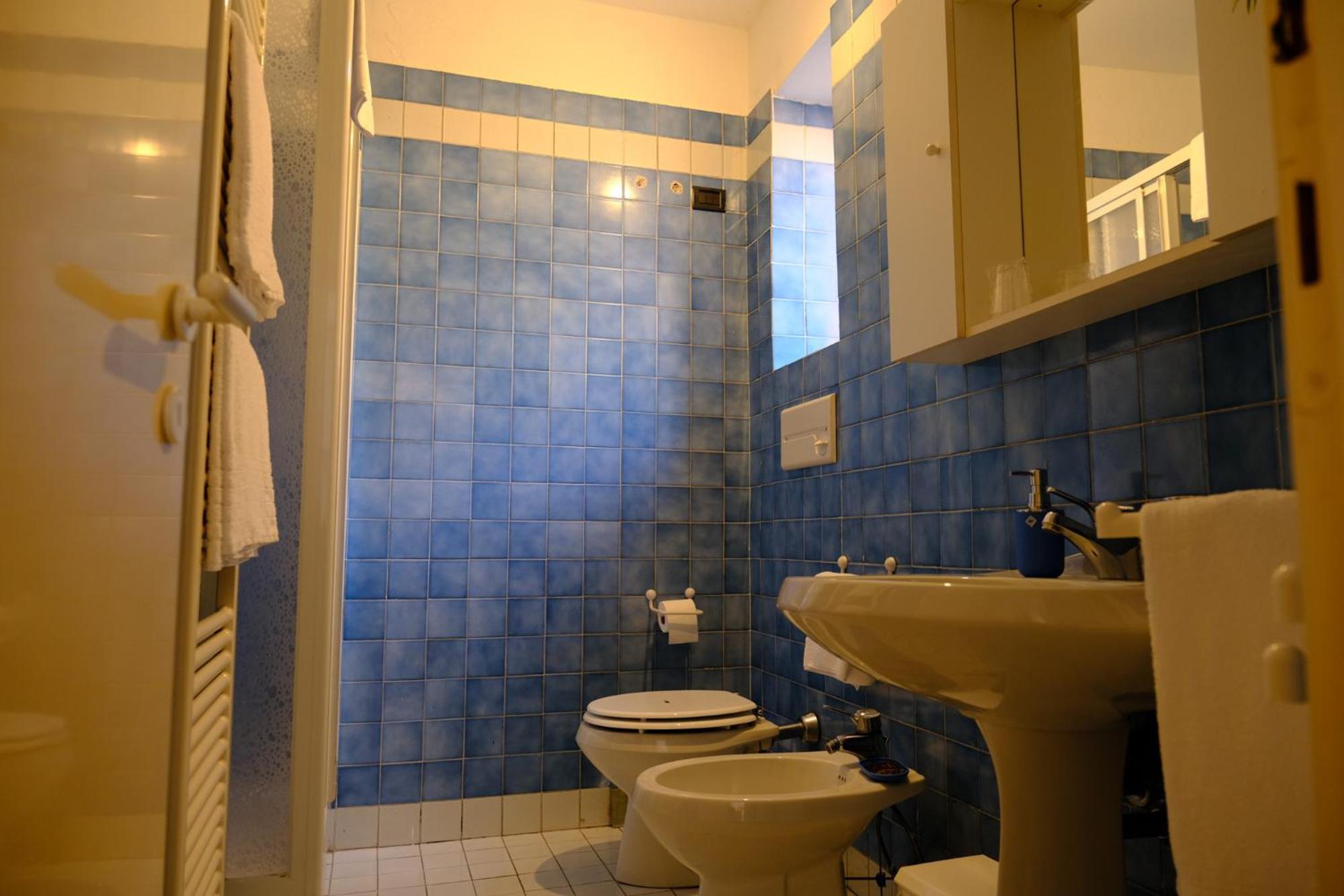 La Casa Di Anna Apartment วาเรนนา ภายนอก รูปภาพ